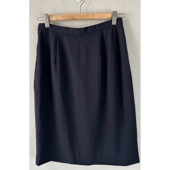 Georgio Armani Vintage Picnic Skirt, 26” Waist / Small - Picture 9 of 14